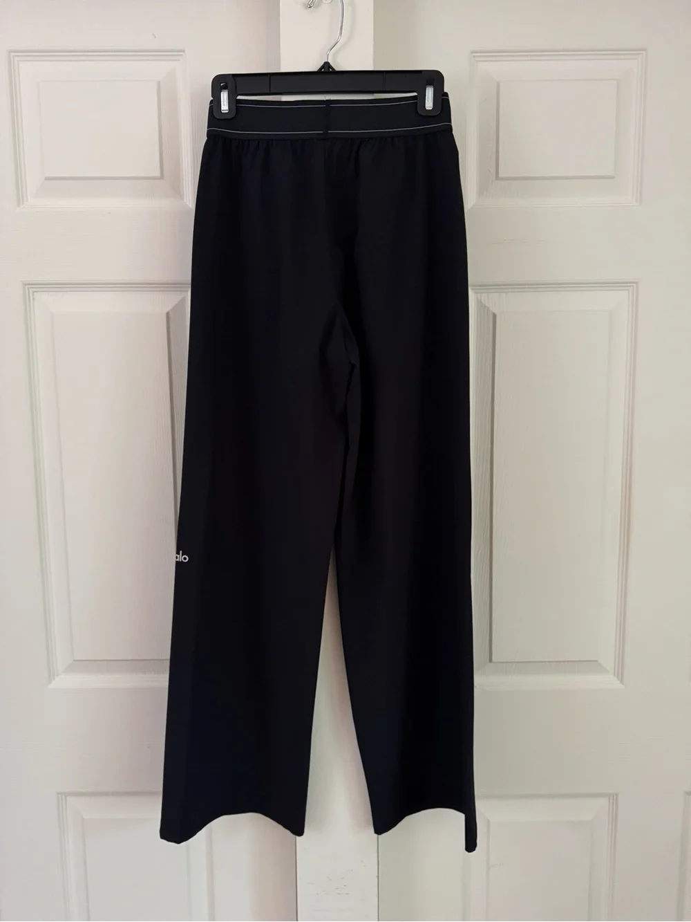 ALO Yoga same trouser are